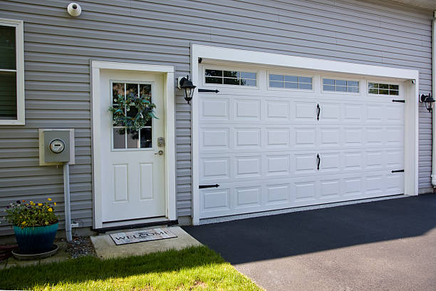24/7 Emergency Garage Door Panel Replacement experts in Mannford, OK
